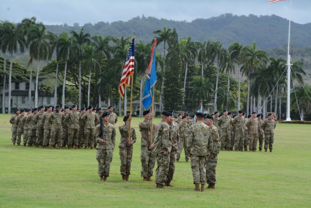 205th Military Intelligence Battalion welcomes new commander