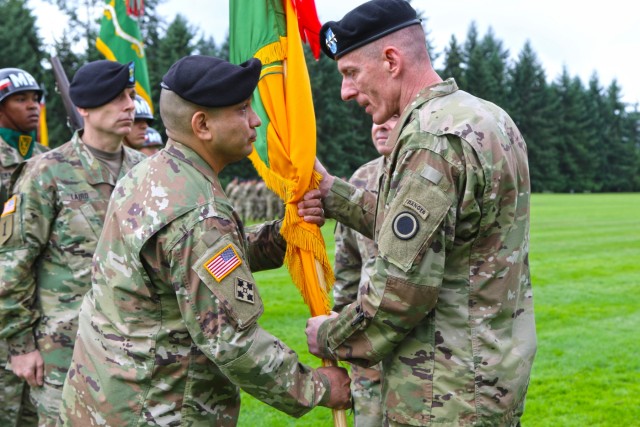 Protectors welcome new commander at ceremony on JBLM