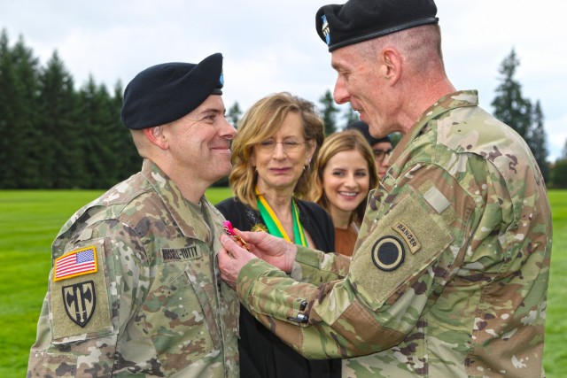 Protectors welcome new commander at ceremony on JBLM