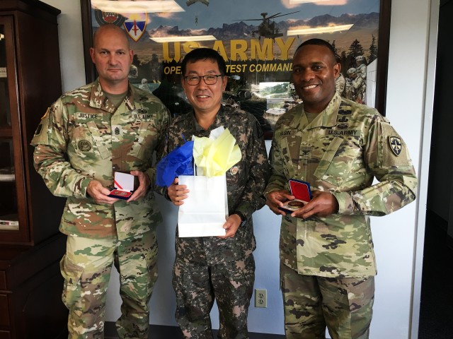 ROK Army equipment testing chief visits U.S. Army Operational Test Command to share practices