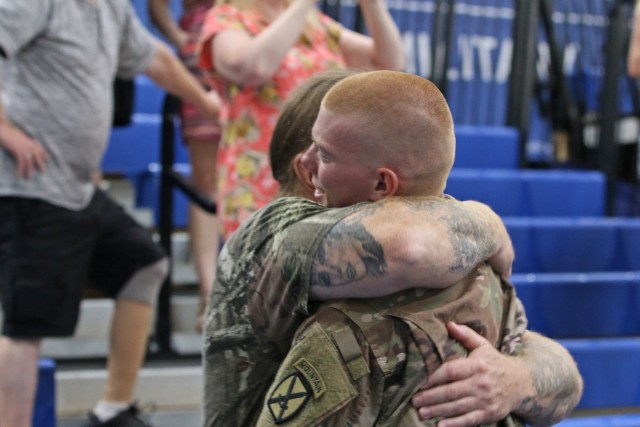 Commando Soldiers continue arriving from Afghanistan deployment