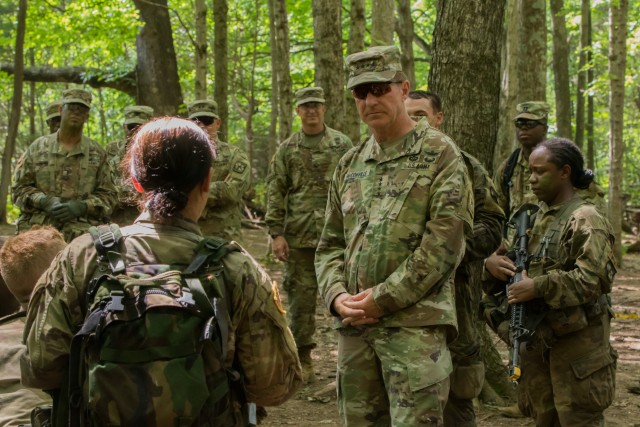 Future Army officers receive special visitor at Advanced Camp