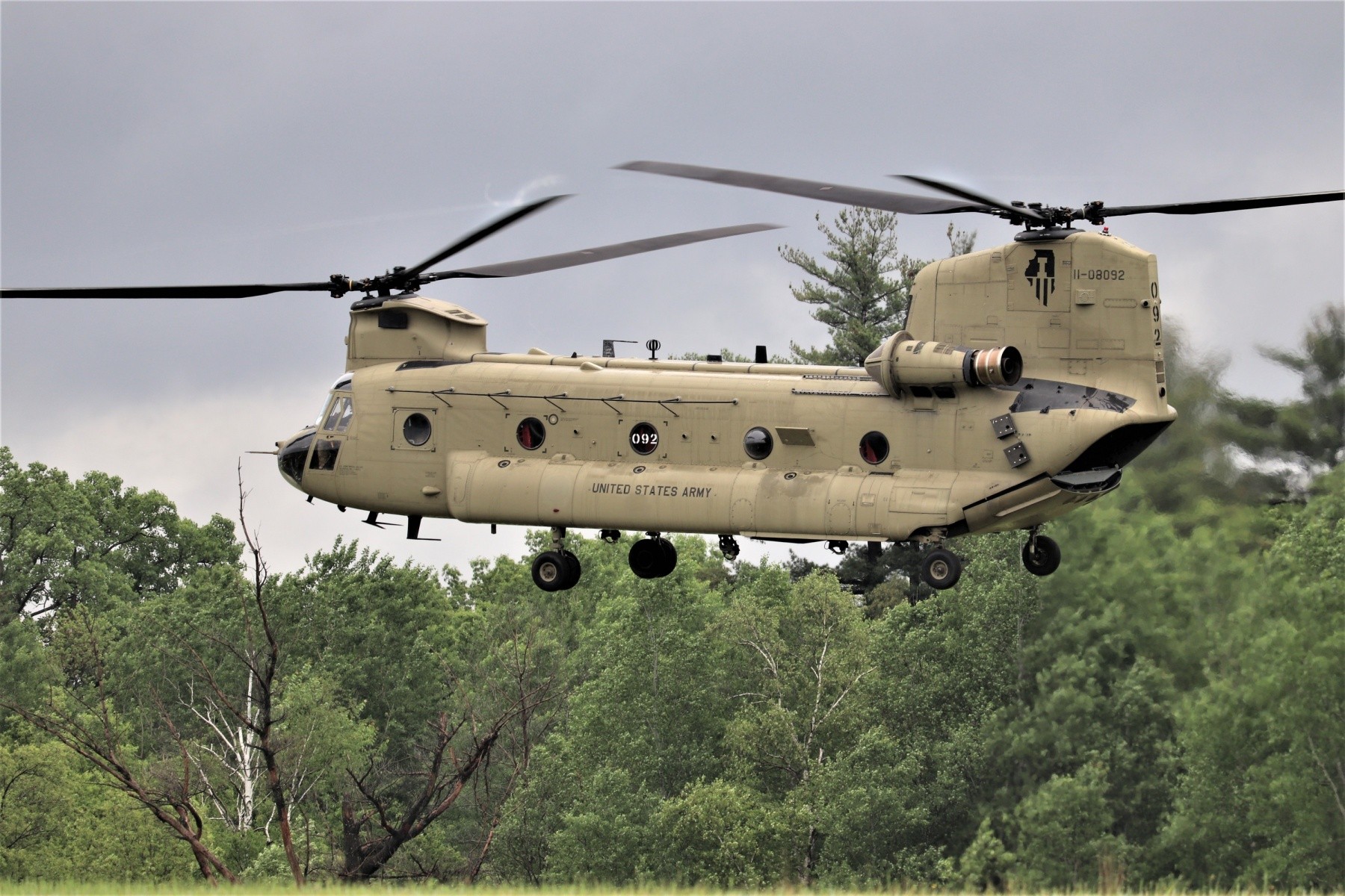 Photo Essay Illinois National Guard Chinook Helicopters Crews Support