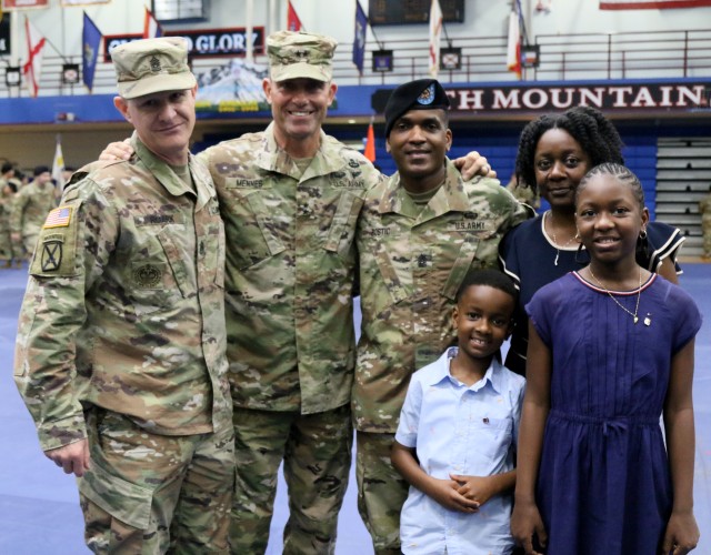Bostic relinquishes responsibility as 10th HSTB command sergeant major