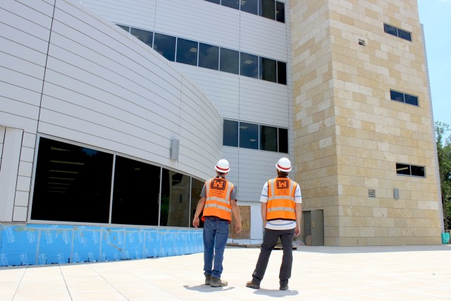 A facility for a dynamic future - Army Corps delivers high-tech space for intelligence command