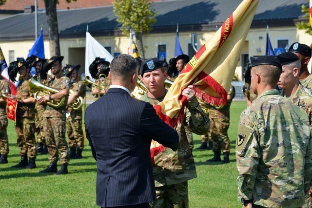Garrison Italy says 'arrivederci' to Berdy, 'benvenuti' to Vogel