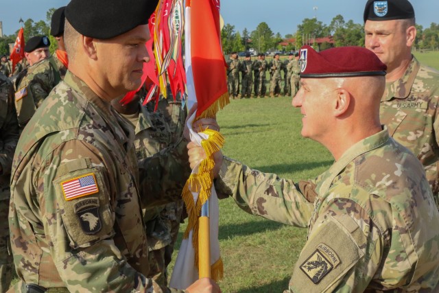 35th Signal Brigade Welcomes New Commander