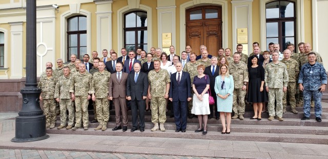 Marshall Center Hosts Command and Control Seminar in Kyiv
