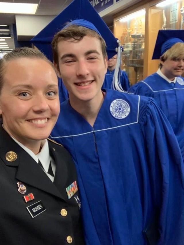 Shelbyville Recruiter has family support