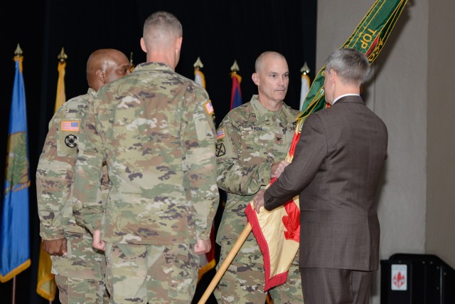 Fort Knox community lauds outgoing garrison commander, welcomes new leader