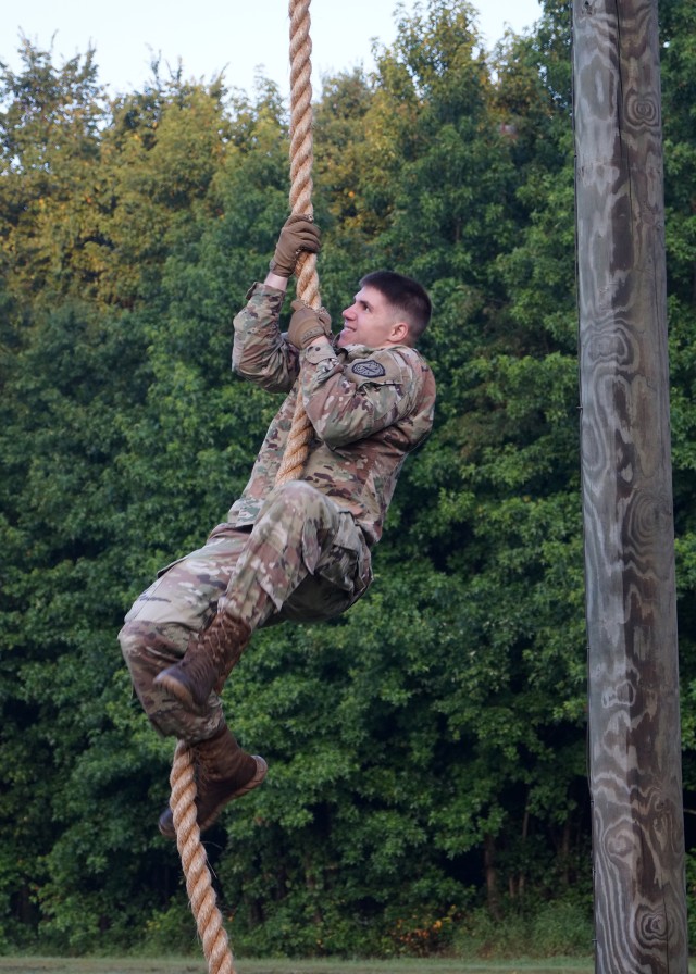 Criminal Investigation Command competitors Army Cyber Command's top NCO, Soldier for 2019