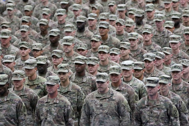 Hundreds of Commando Soldiers return from Afghanistan