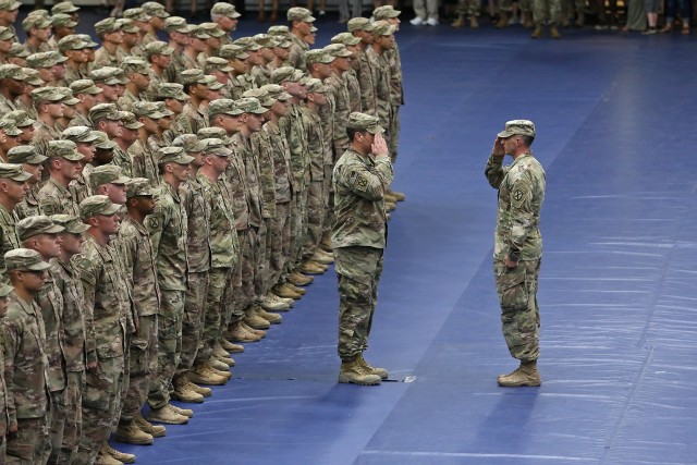 Hundreds of Commando Soldiers return from Afghanistan