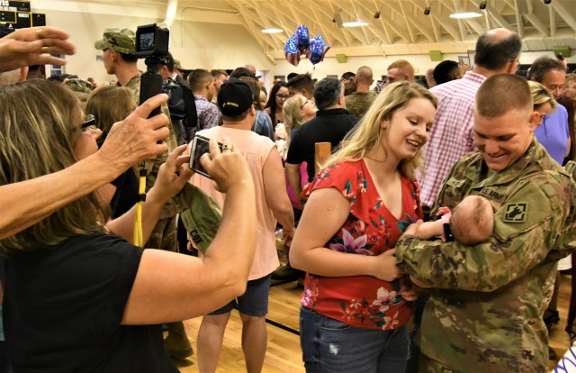 Hundreds at Fort Knox welcome 42nd Clearance Company back from