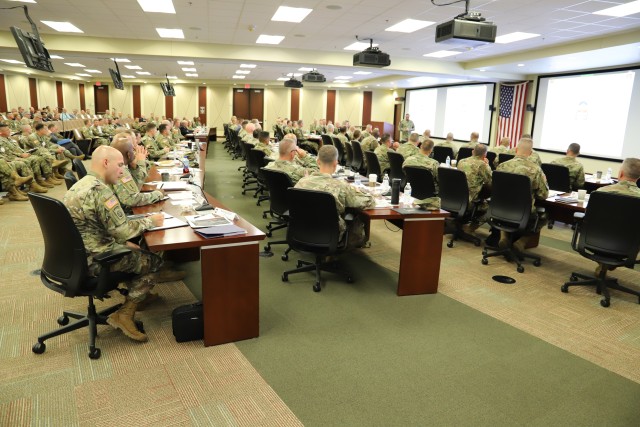 Forces Command Leaders Focus on  Army Readiness, Training and Modernization