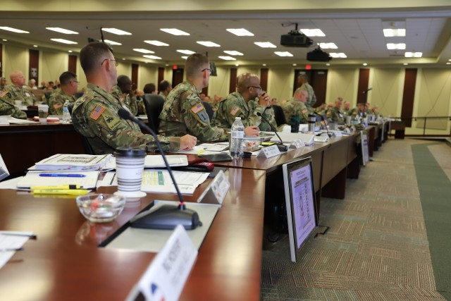 Forces Command Leaders Focus on  Army Readiness, Training and Modernization