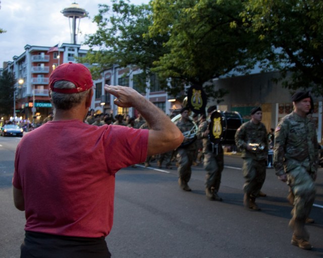 JBLM Soldiers March in Seafair Torchlight Parade