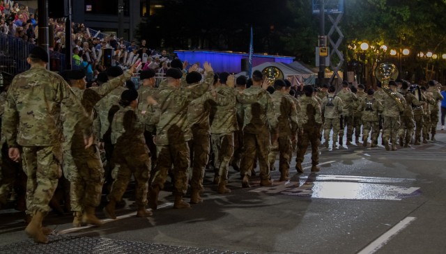 JBLM Soldiers March in Seafair Torchlight Parade