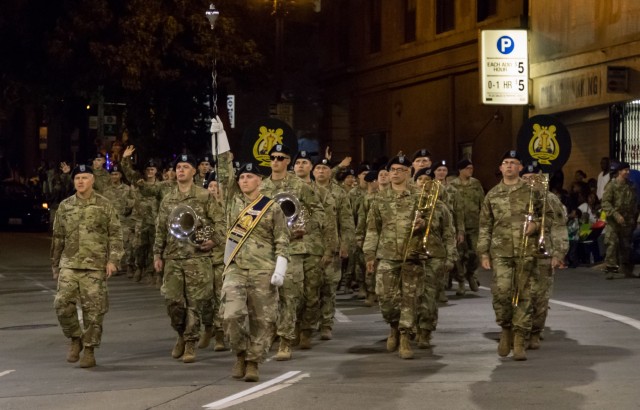 JBLM Soldiers March in Seafair Torchlight Parade