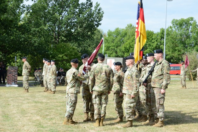 MEDDAC Bavaria command team retires, new team in charge