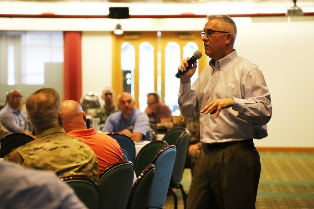 Military intelligence professionals gather for enterprise summit