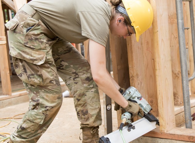 N.Y. Guard engineers conduct innovative training in Hawaii