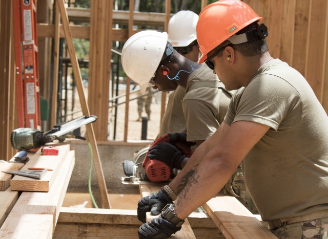 N.Y. Guard engineers conduct innovative training in Hawaii