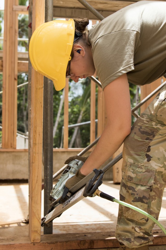 N.Y. Guard engineers conduct innovative training in Hawaii