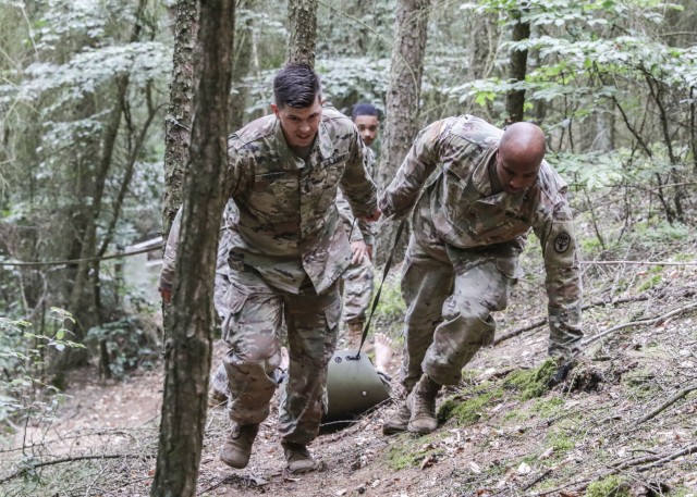 LRMC competition tests Soldiers' tactical, technical knack