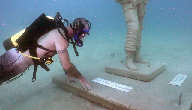 Army veterans find healing in new underwater memorial