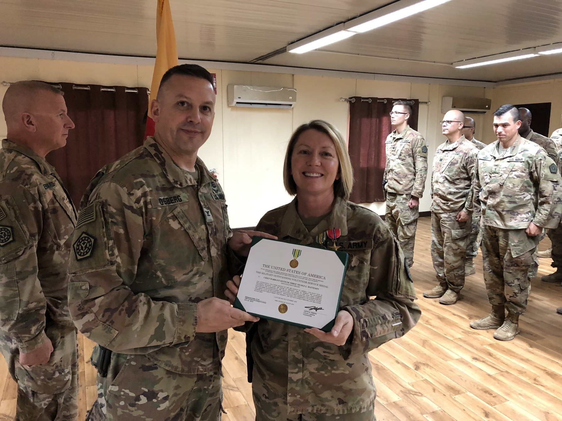 illinois-army-national-guard-soldier-receives-military-outstanding