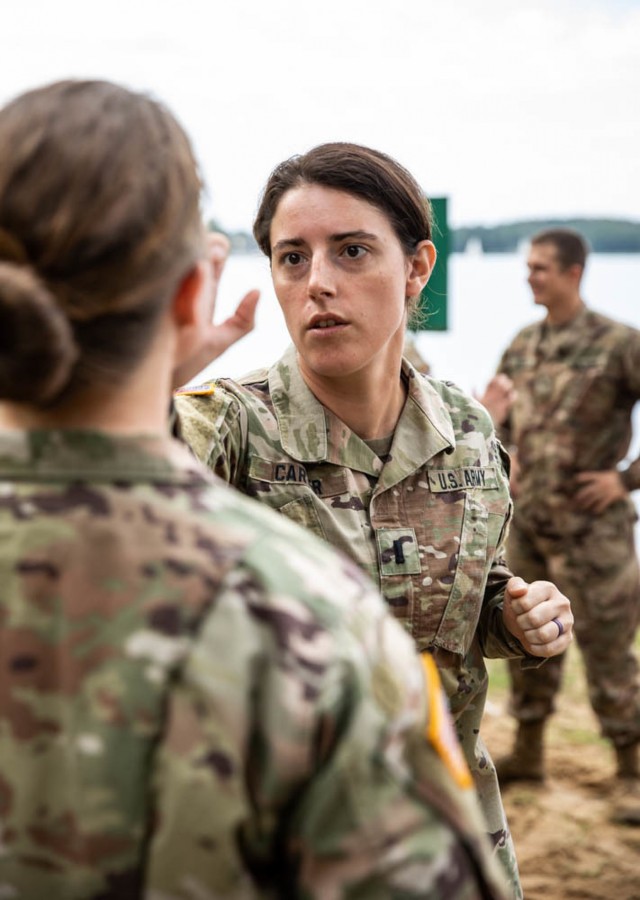 Pennsylvania, Tennessee Soldiers do water training in Poland