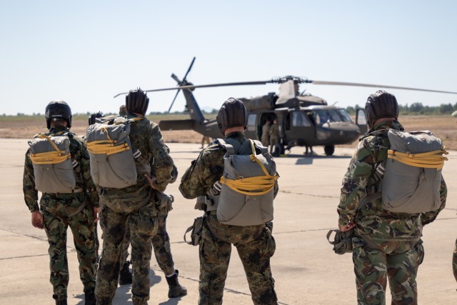 U.S. and Bulgarian Soldiers conduct static line paradrop training