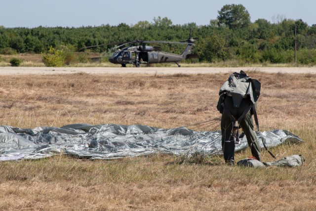 U.S. and Bulgarian Soldiers conduct static line paradrop training