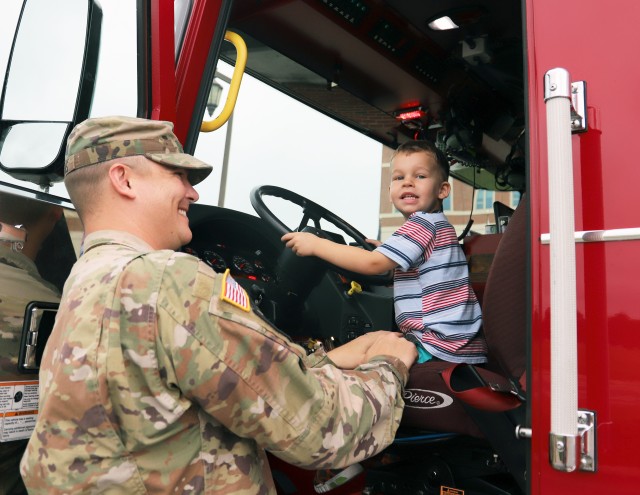 FORSCOM, USARC Honor Army Families at Family Day