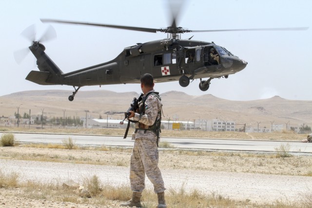 American, Jordanian soldiers conduct medevac training