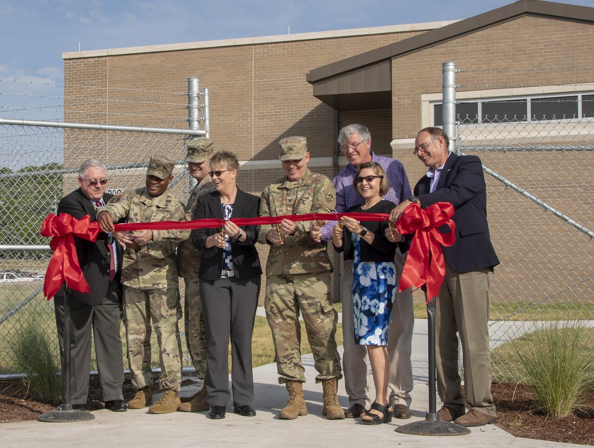 Ft. Hood opens Army Technology Integration Center, bonding testing ...