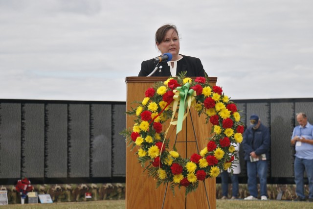 Memorial service held at Moving Wall display on Sackets Harbor Battlefield