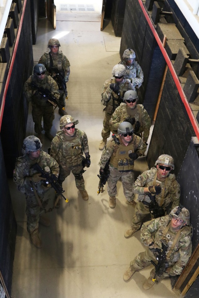 Illinois Guardsmen break barriers as team sport at Rising Thunder