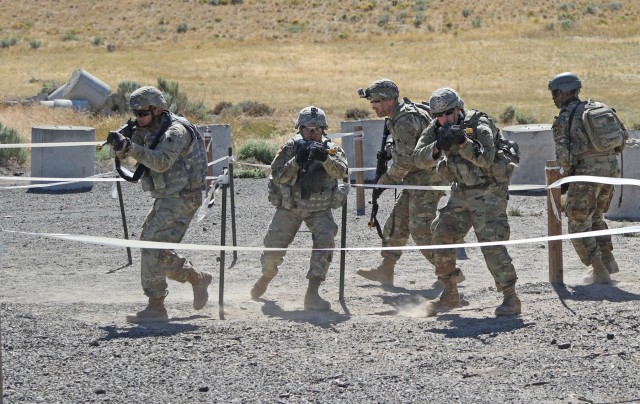 Illinois Guardsmen break barriers as team sport at Rising Thunder
