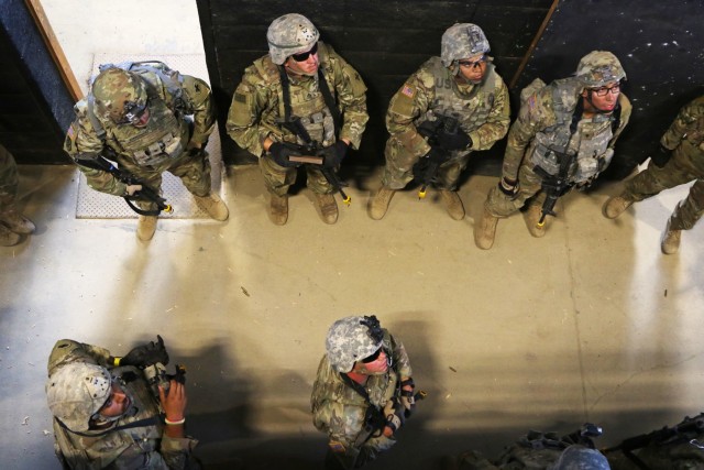 Illinois Guardsmen break barriers as team sport at Rising Thunder