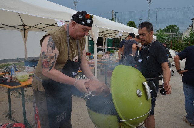 Barbecue contest warms Italian and US friendship