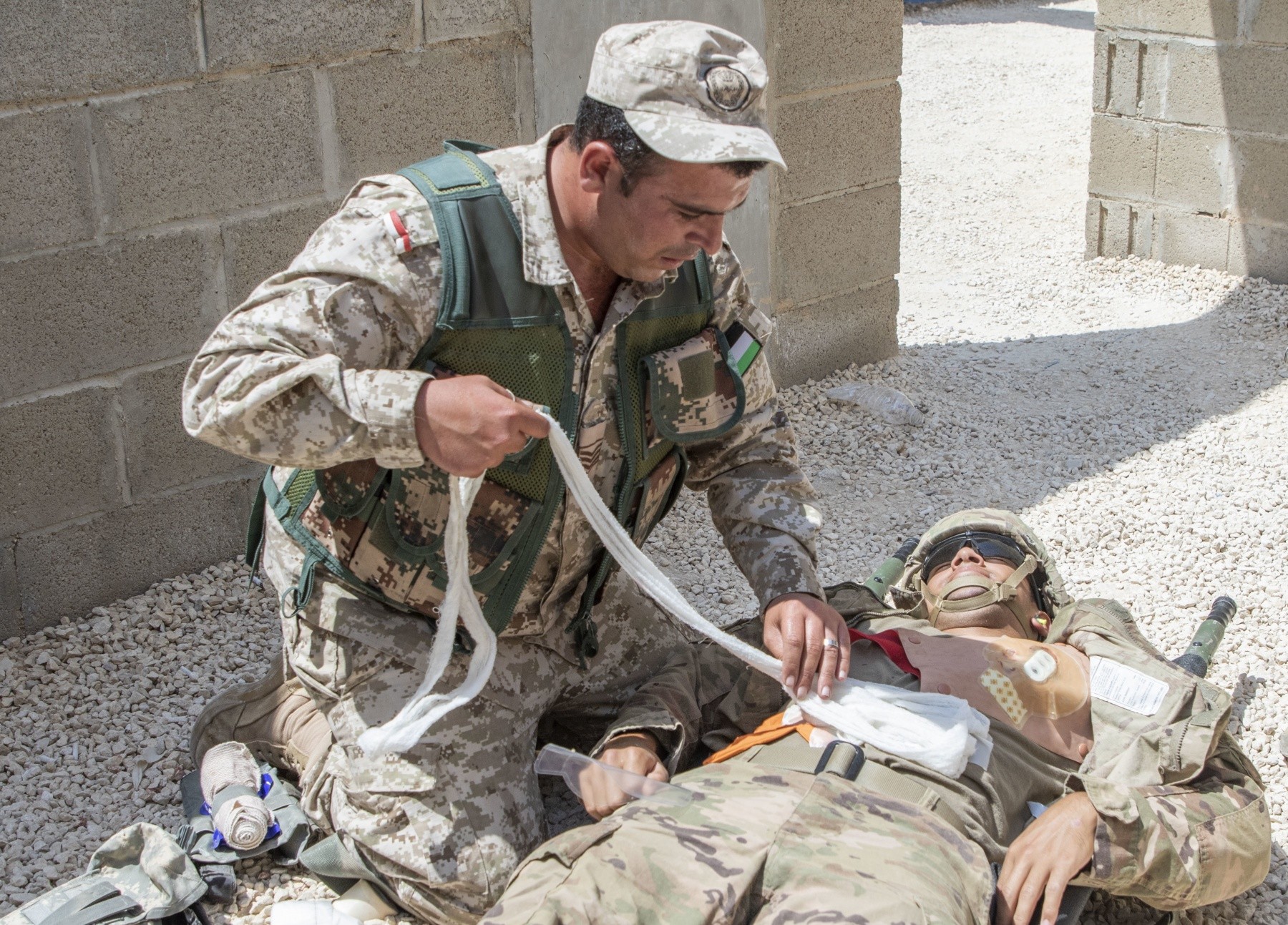 Soldiers Train On Saving Lives Article The United States Army