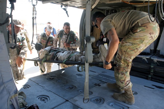 American, Jordanian soldiers conduct medevac training