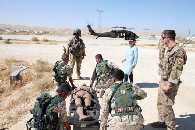 American, Jordanian soldiers conduct medevac training