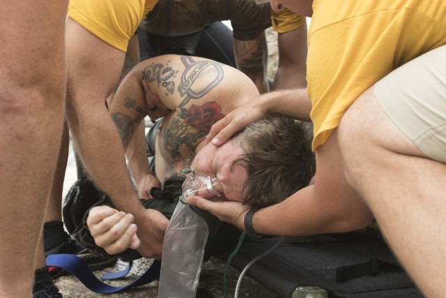 Soldiers Dive Deep for Training