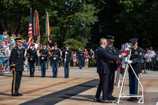 Arlington County Fire Department lays wreath at Tomb of the Unknown ...