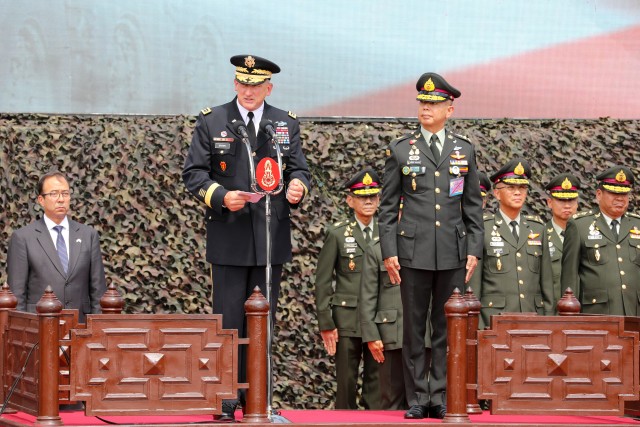 Royal Thai Army first to receive Strykers [Image 2 of 3]