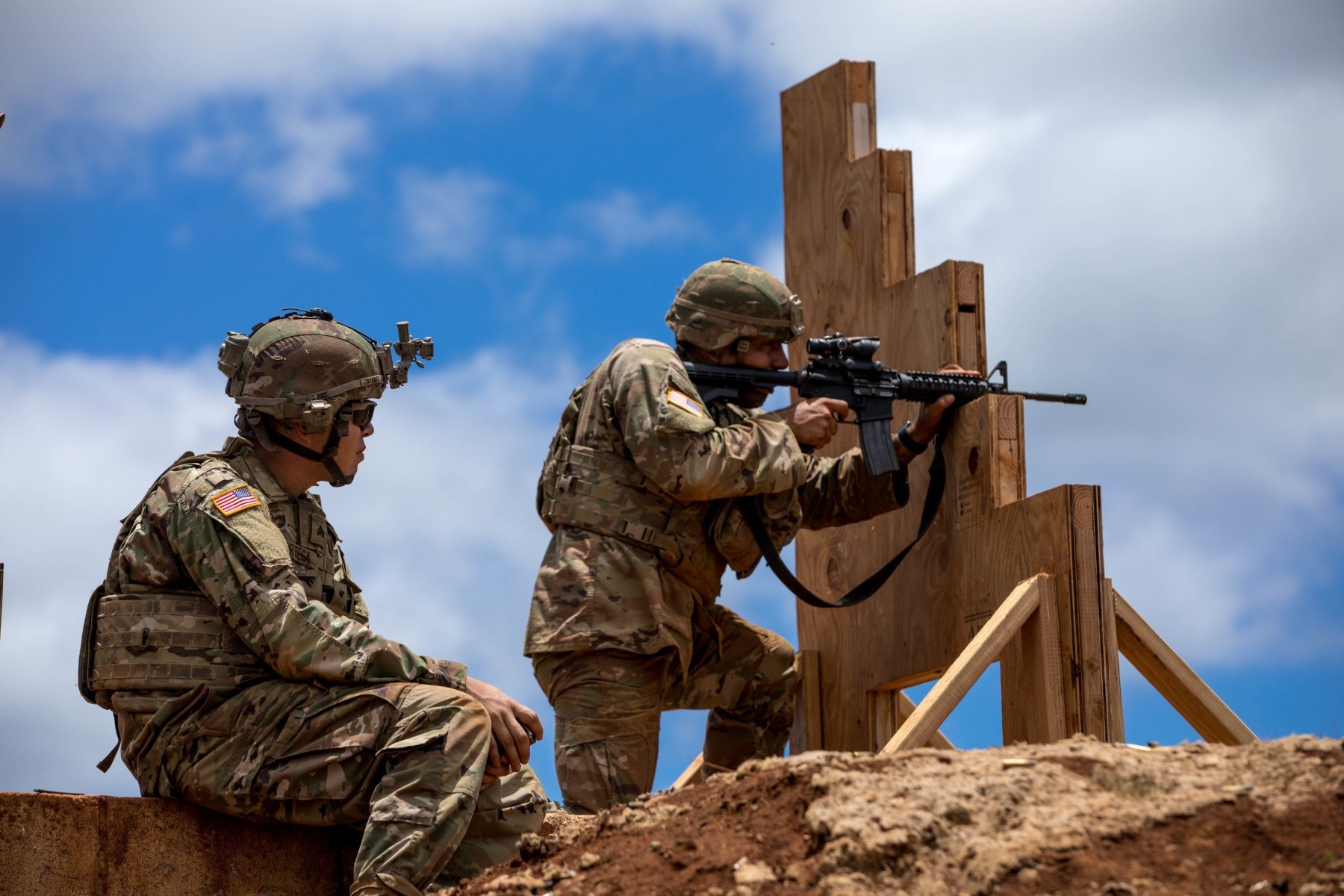 us army soldiers shooting