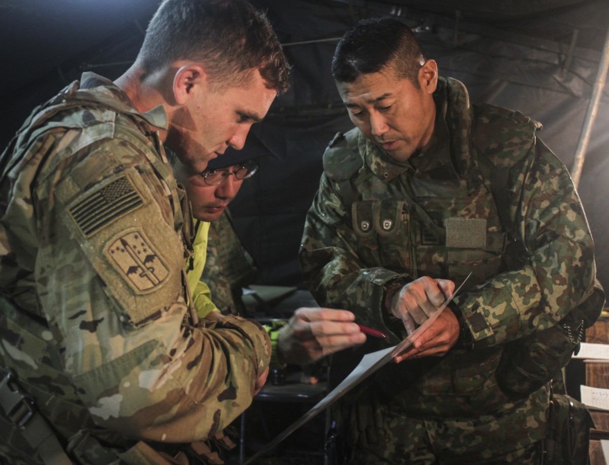 Battalion Commanders Discuss Field Artillery Live Fire Operations ...